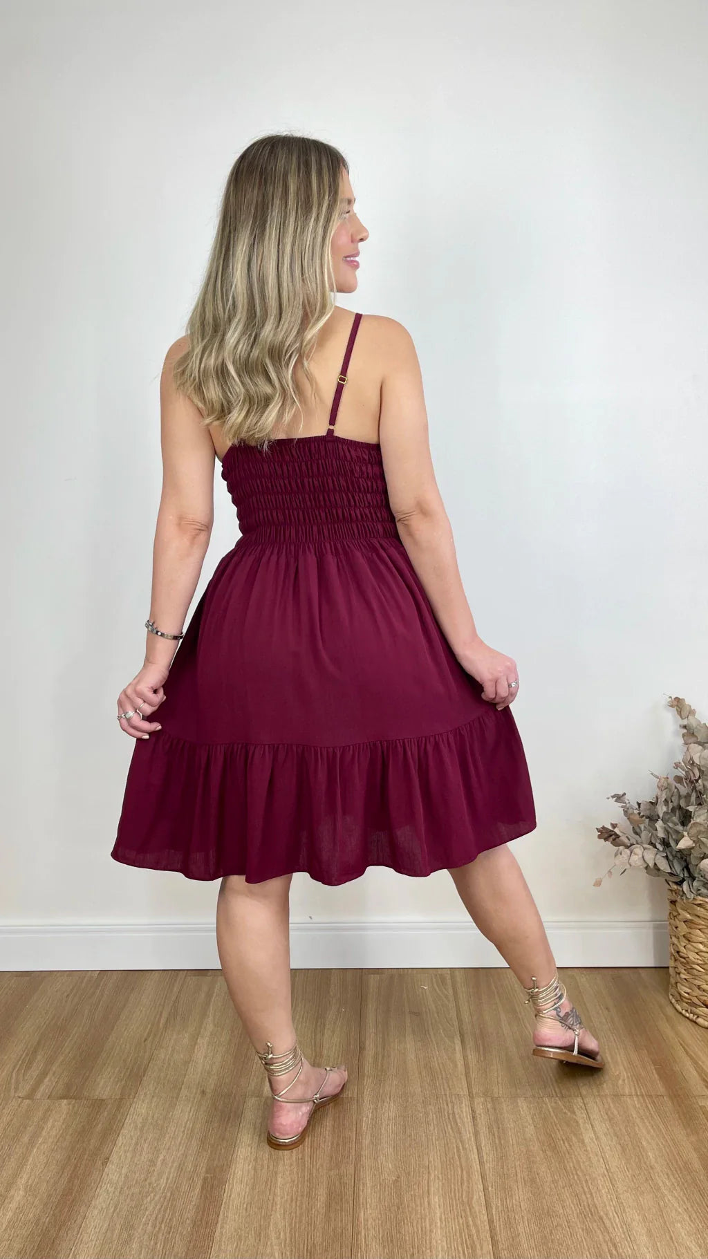 VESTIDO SOFIA CURTO LISO